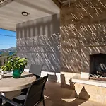 Moreta With Heated Pool, Sauna, Hot-tub * Trogir