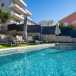Vila Moreta With Heated Pool, Sauna, Hot-tub *
