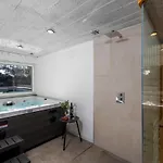 Moreta With Heated Pool, Sauna, Hot-tub Trogir