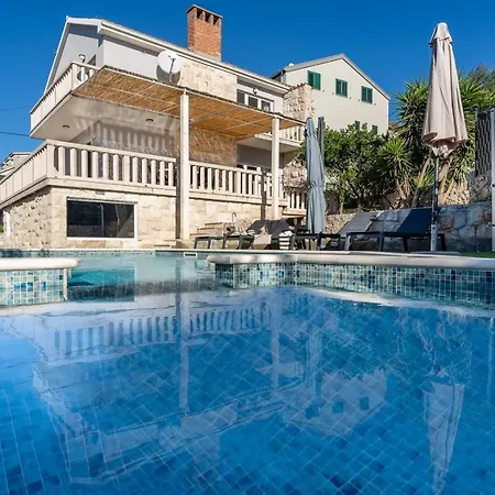 Moreta With Heated Pool, Sauna, Hot-tub Villa Trogir