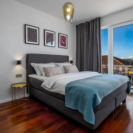 Moreta With Heated Pool, Sauna, Hot-tub Trogir