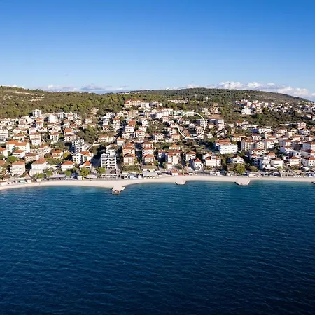 Moreta With Heated Pool, Sauna, Hot-tub *