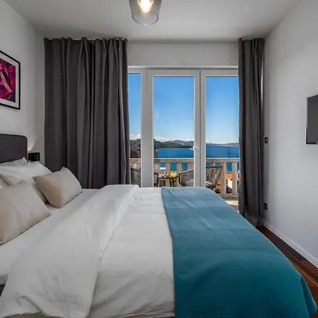 Moreta With Heated Pool, Sauna, Hot-tub * Trogir