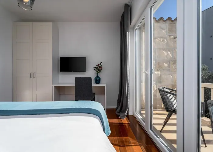 Willa Moreta With Heated Pool, Sauna, Hot-tub Trogir