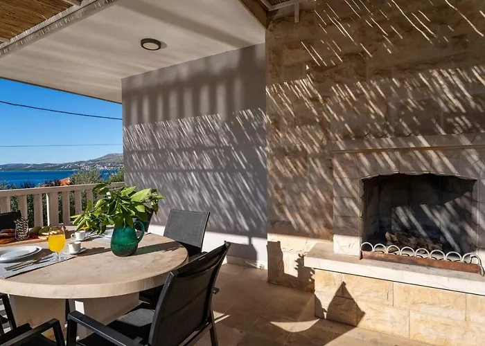 Moreta With Heated Pool, Sauna, Hot-tub * Trogir