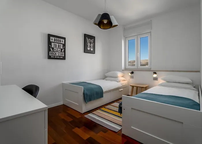 Moreta With Heated Pool, Sauna, Hot-tub * Trogir