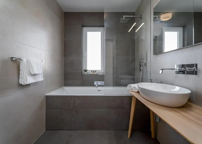 Willa Moreta With Heated Pool, Sauna, Hot-tub *