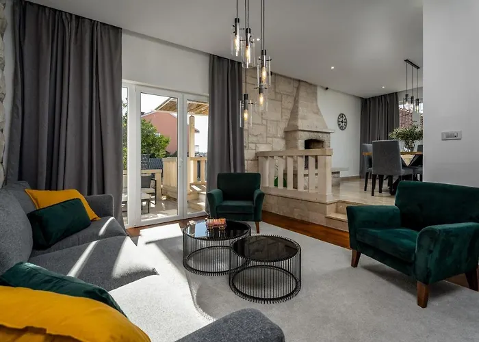 Moreta With Heated Pool, Sauna, Hot-tub Villa Trogir